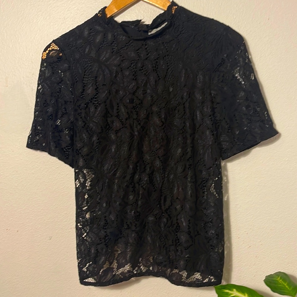 H&M black lace blouse 🖤